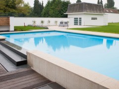 Piscines Ondine Escalier à débordement