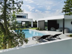Bio-pools Aérien et minimaliste