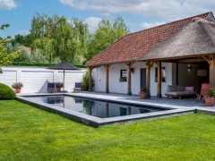 Leisure Pools Belgium Un monobloc élégant et énergétiquement neutre
