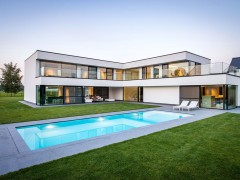 JDS Pools Dans le prolongement de la maison